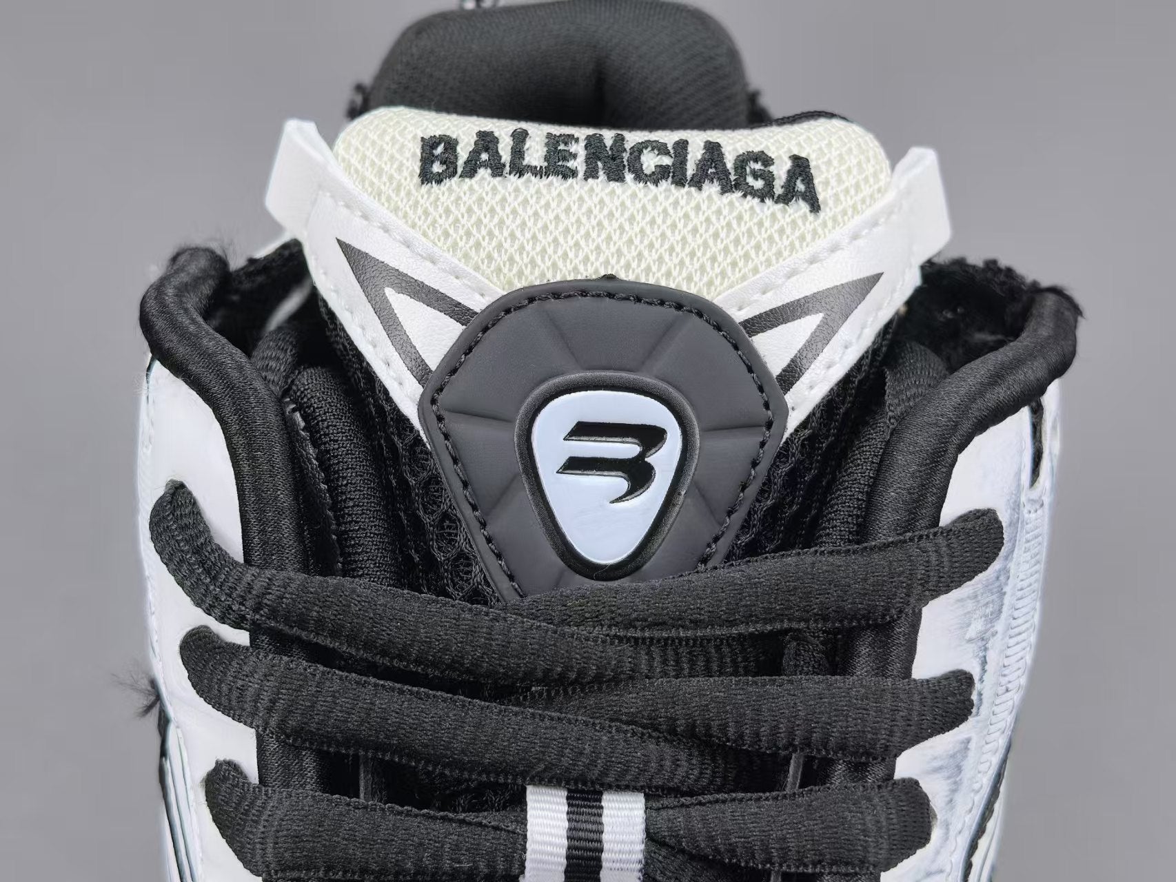 Premium Chunky Running Sneakers | Black White Sport Shoes  或