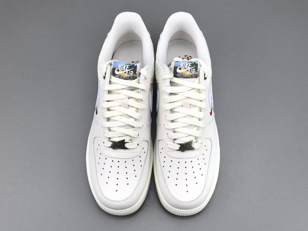 Vintage White Embroidered Low-Top Casual Sneakers