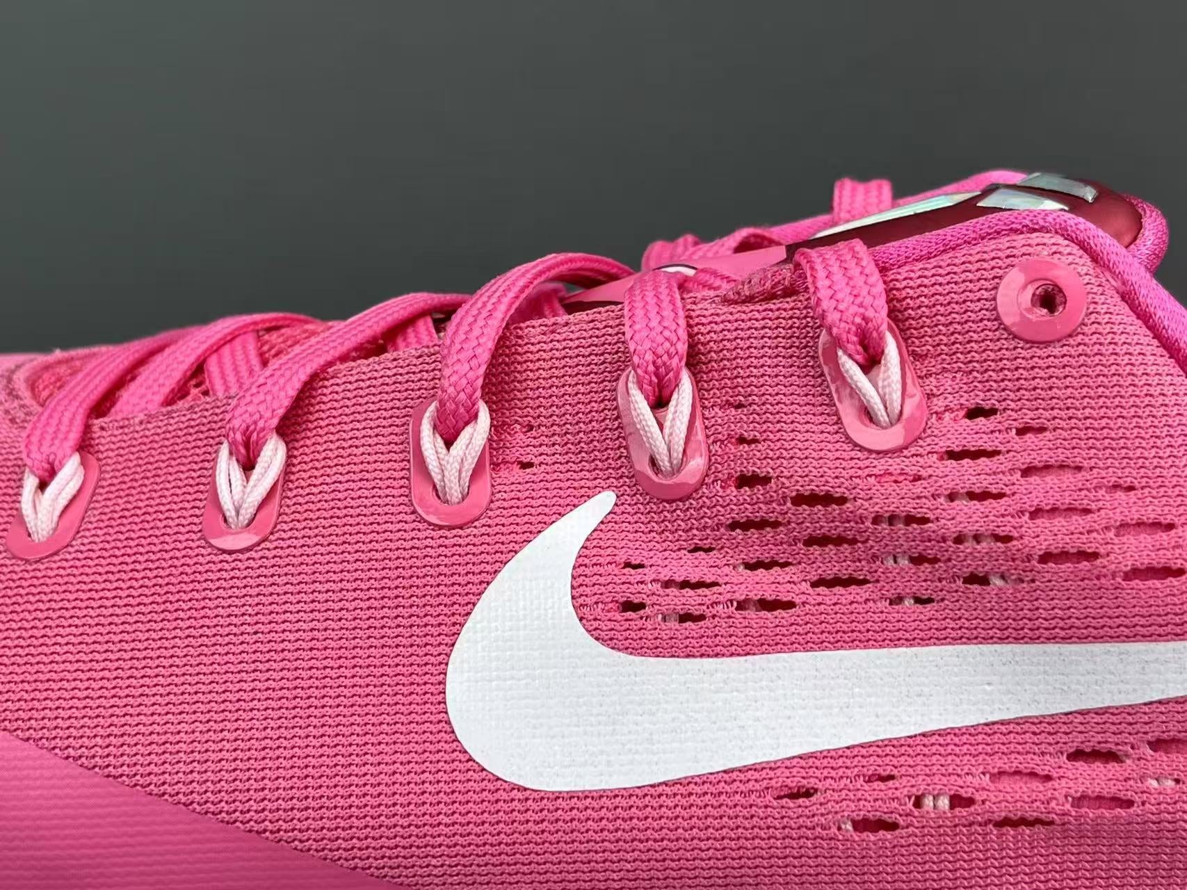 Pink Low-Top Basketball Shoes – Lightweight Court Sneakers