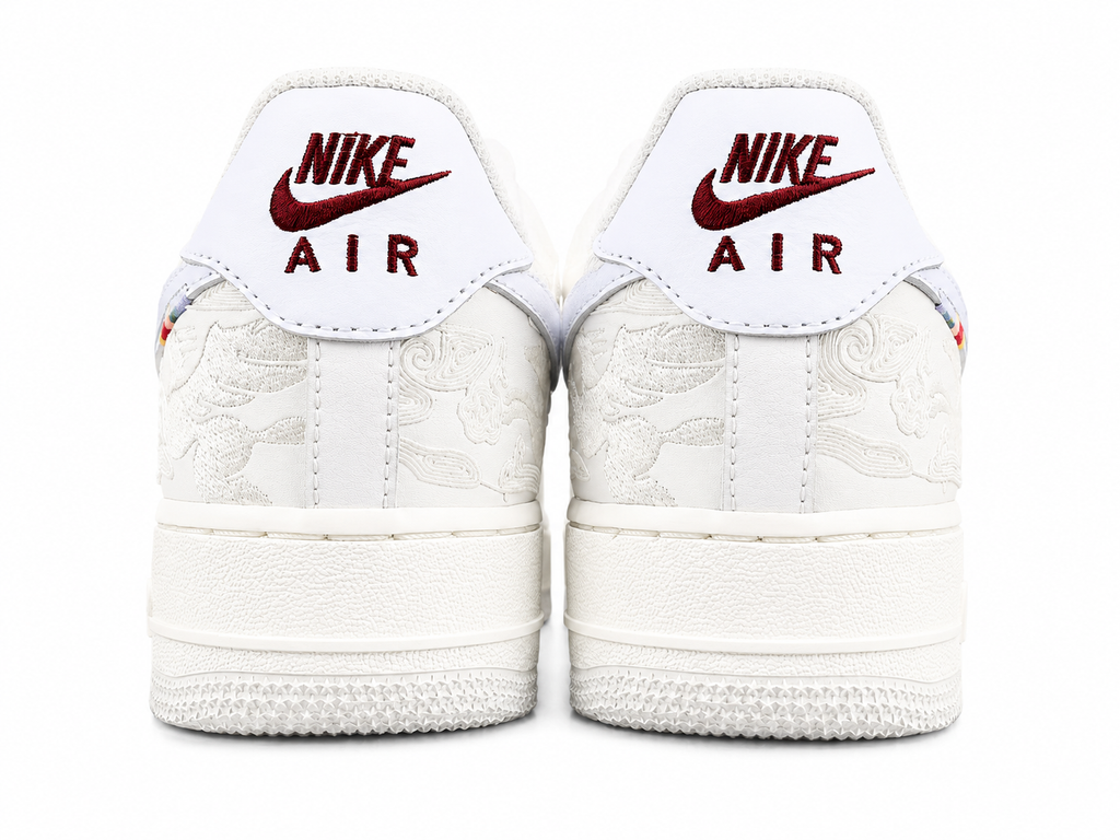 Vintage White Embroidered Low-Top Casual Sneakers