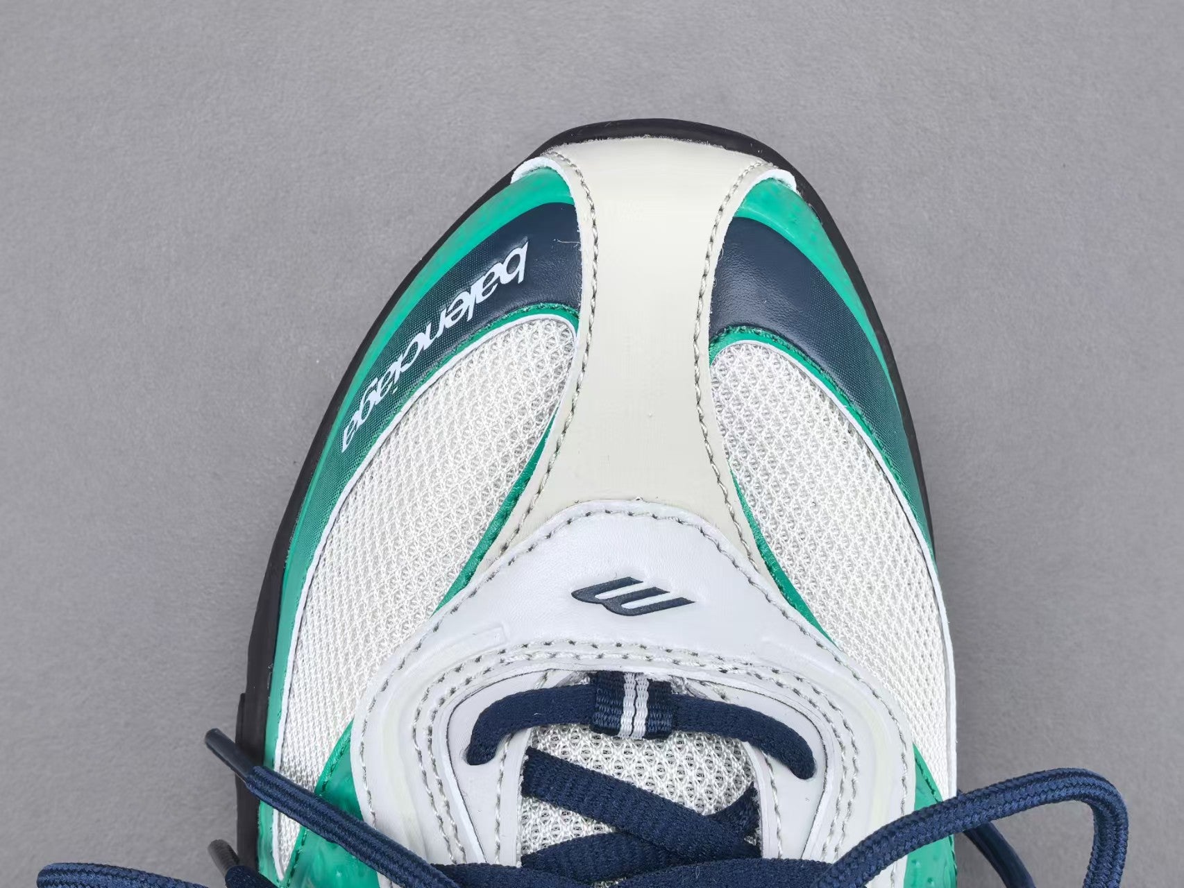 Premium Running Shoes – Green & White