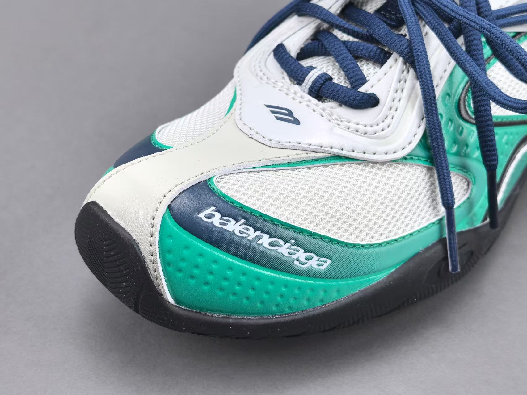 Premium Running Shoes – Green & White
