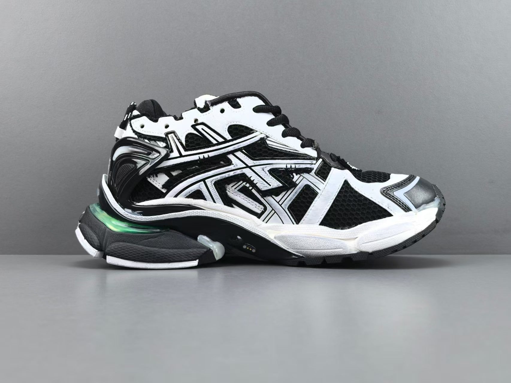 Premium Chunky Running Sneakers | Black White Sport Shoes  或