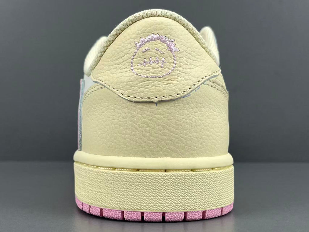 Cream Pink Low Top Casual Sneakers