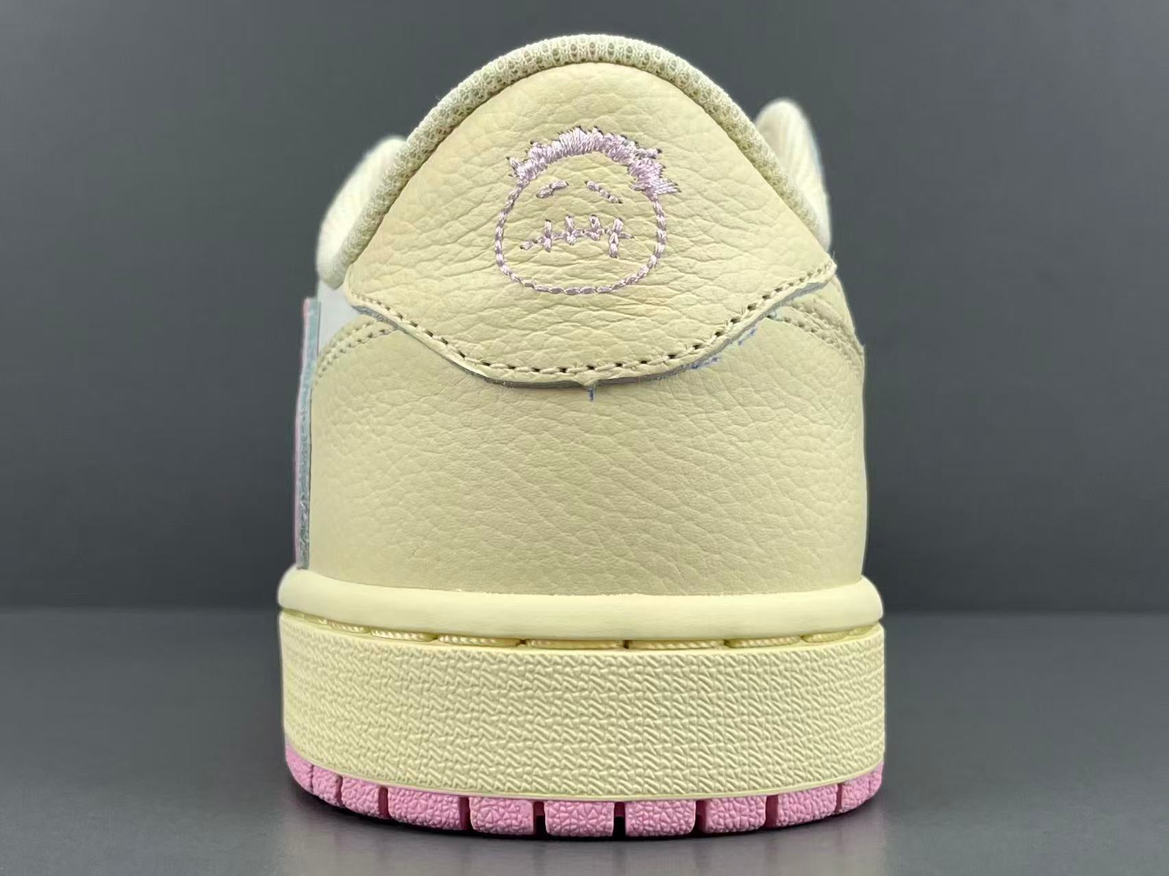Cream Pink Low Top Casual Sneakers