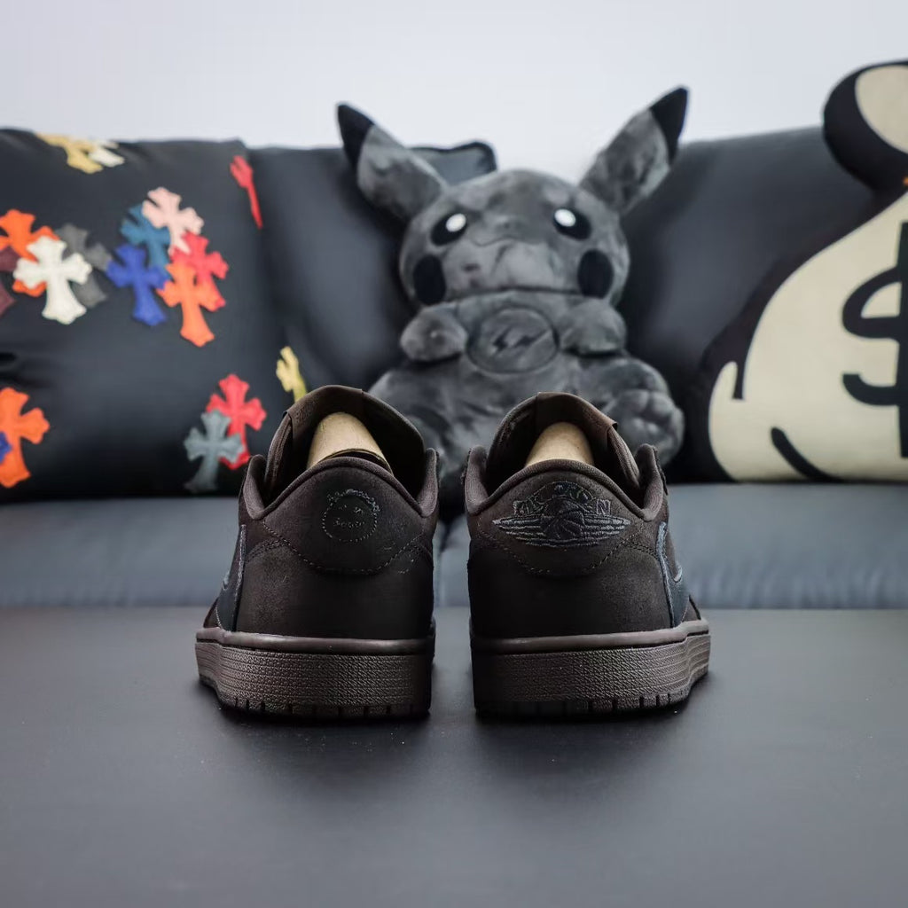 Vintage Black Low-Top Casual Sneakers | Streetwear Style Shoes