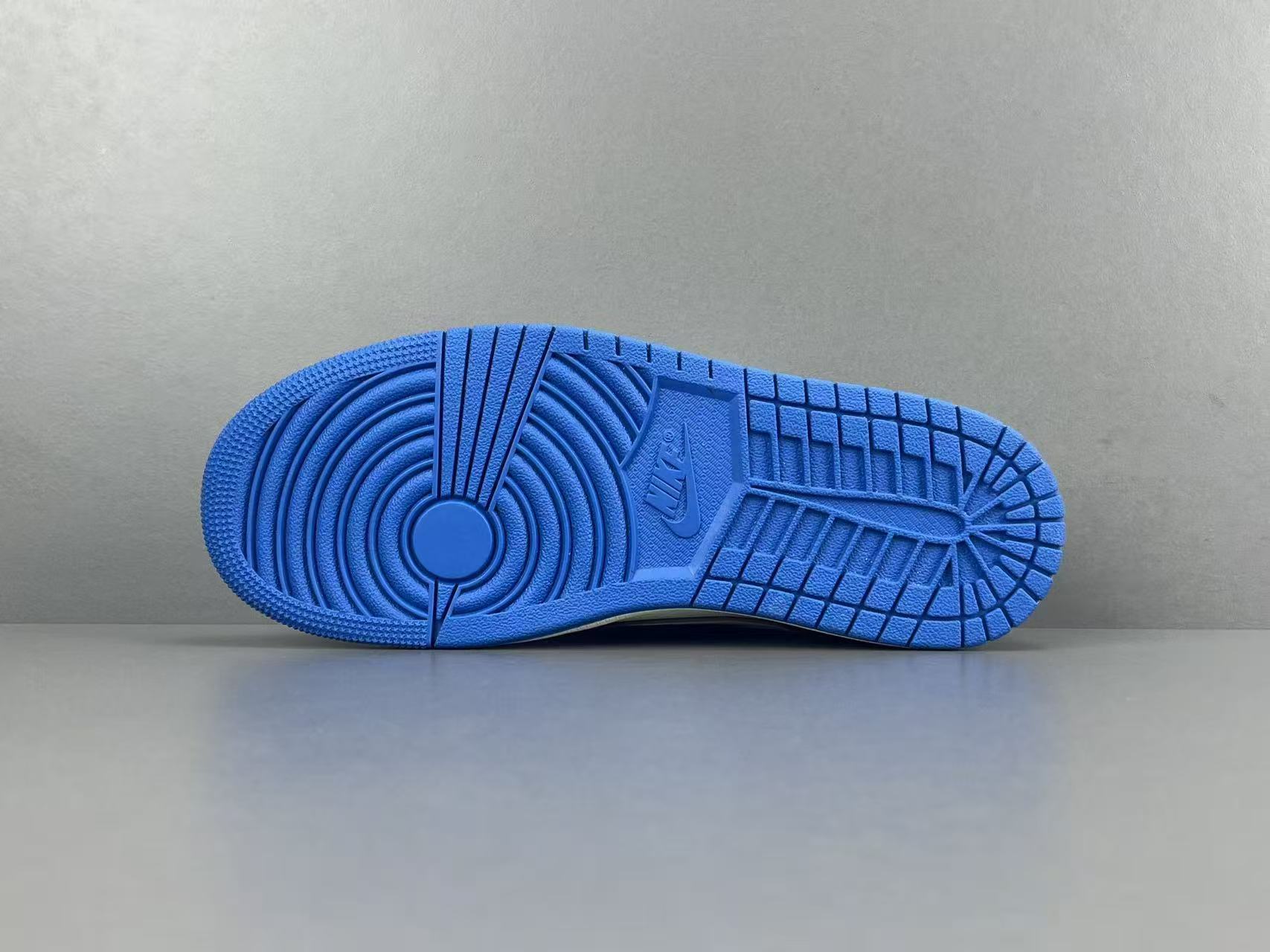 Vintage Blue Low Top Casual Sneakers | Premium Leather Style