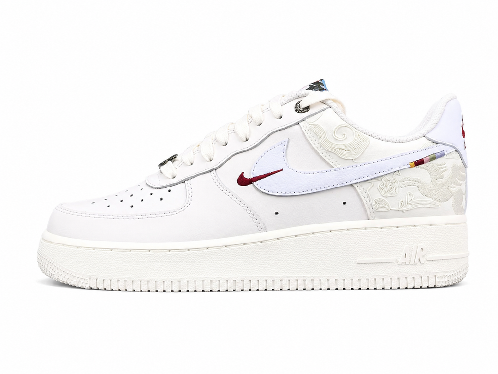 Vintage White Embroidered Low-Top Casual Sneakers
