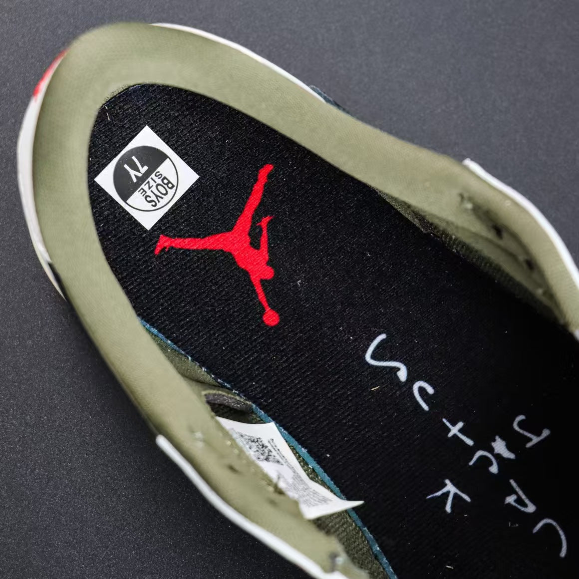 Vintage Olive Low-Top Casual Sneakers – Comfortable Everyday Streetwear Shoes