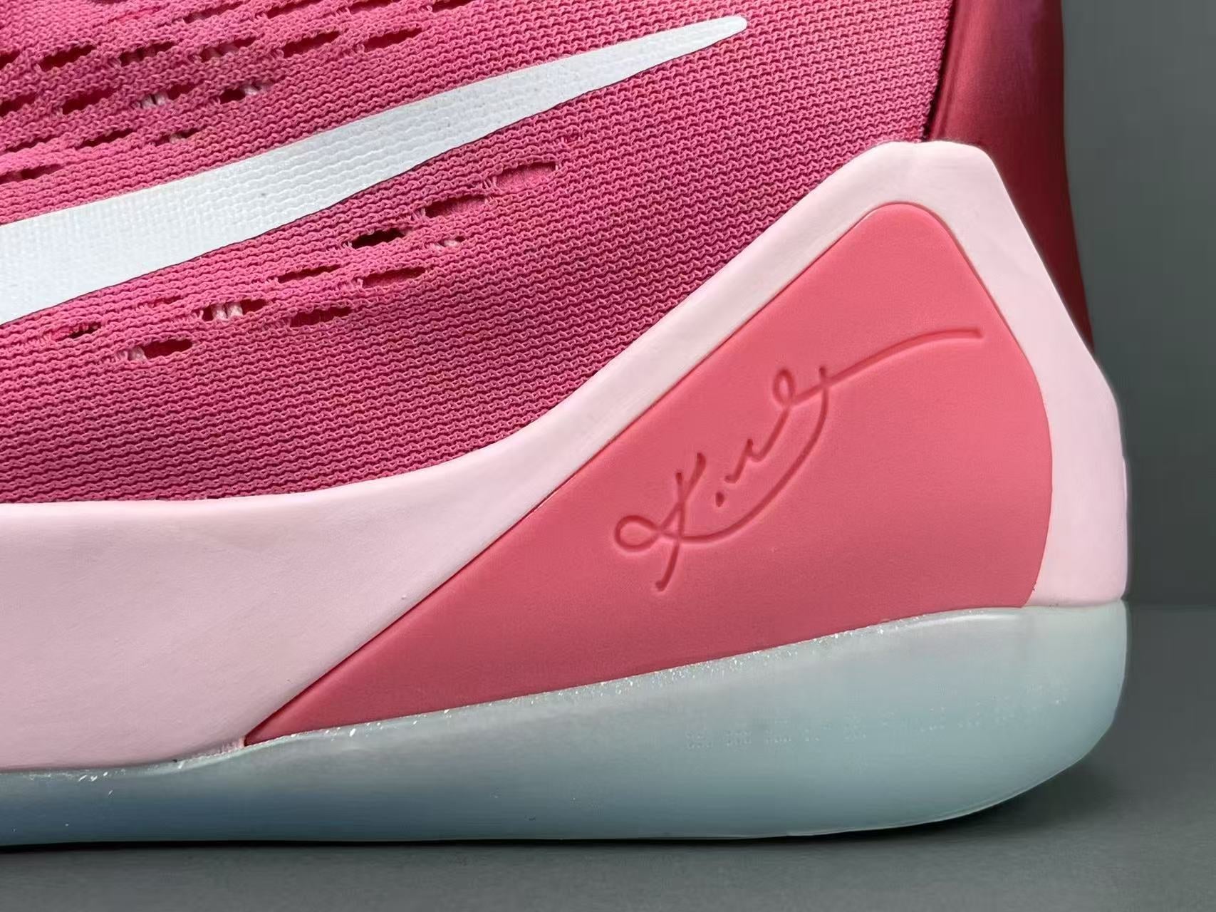 Pink Low-Top Basketball Shoes – Lightweight Court Sneakers