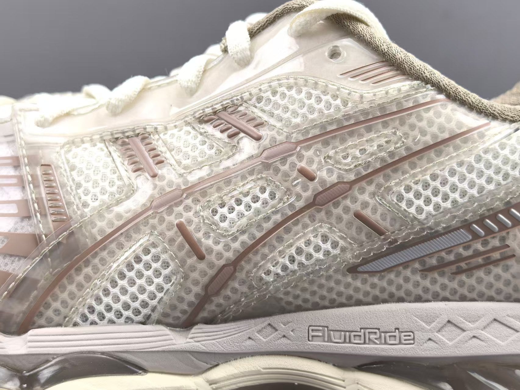 Retro Mesh Running Shoes – Cream Beige Edition