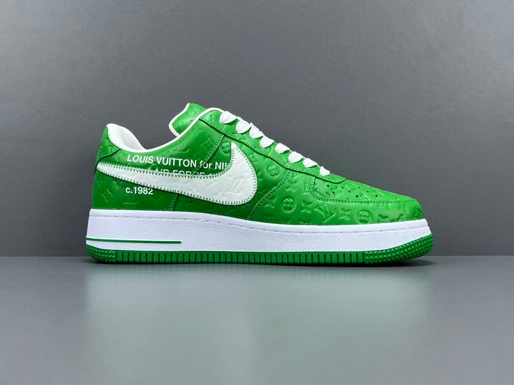 Green Luxury Style Low Top Sneakers