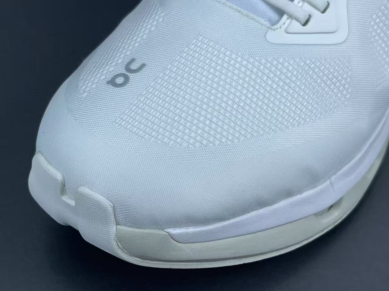 Premium White Performance Running Shoes | Lightweight Sports Sneakers