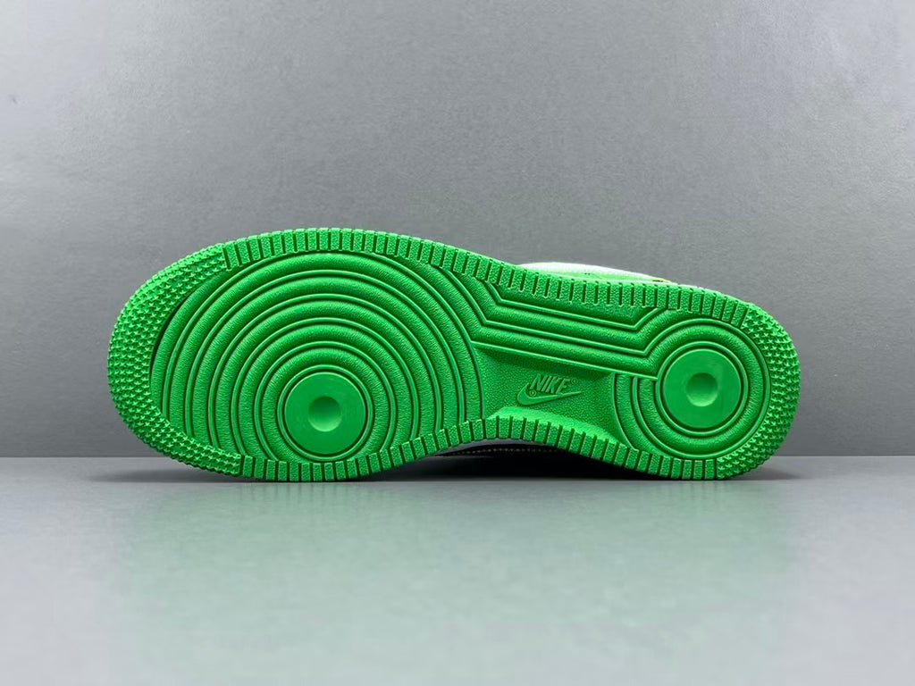 Green Luxury Style Low Top Sneakers