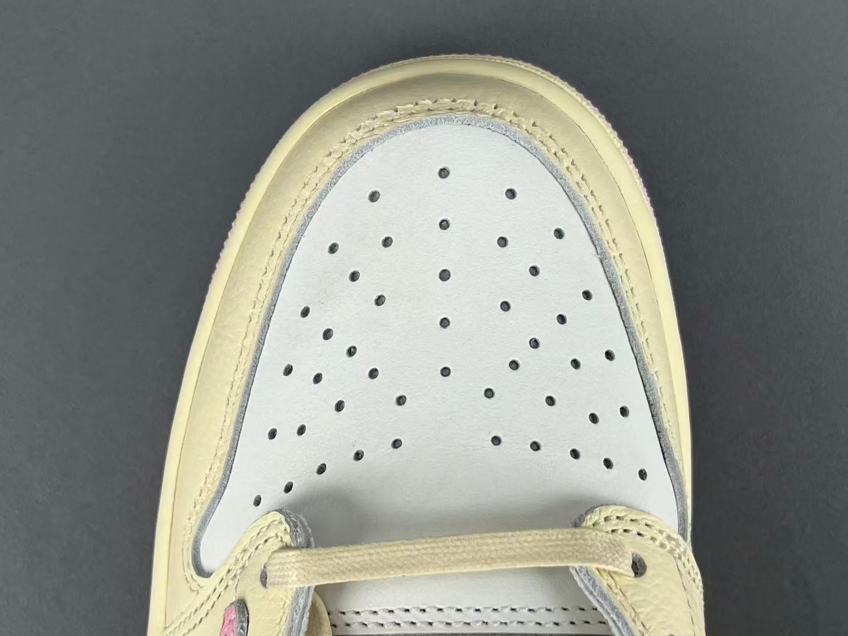 Cream Pink Low Top Casual Sneakers