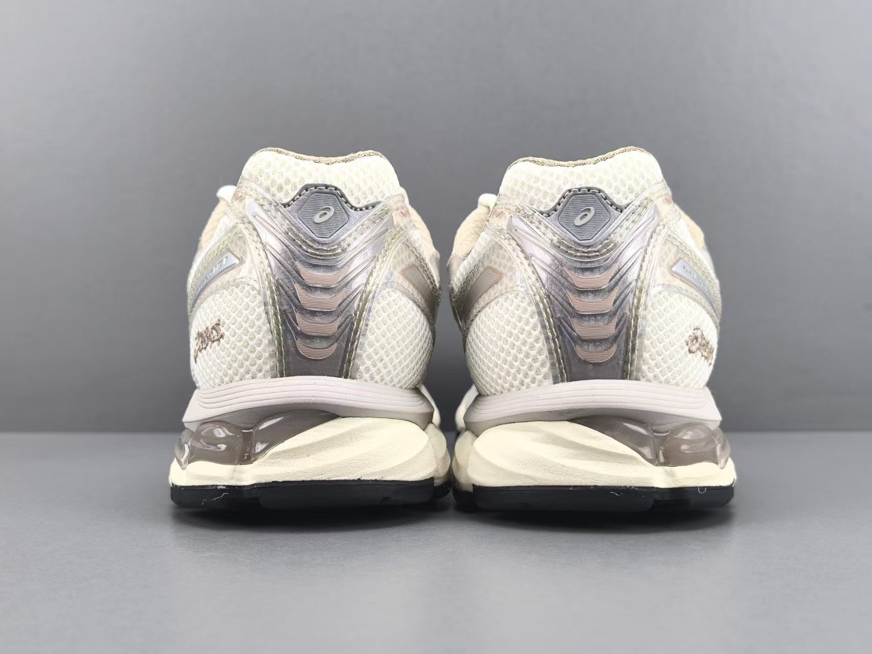 Retro Mesh Running Shoes – Cream Beige Edition