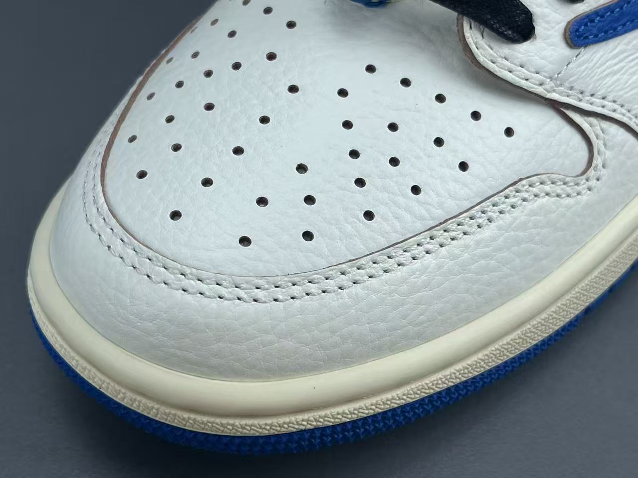 Vintage Blue Low Top Casual Sneakers | Premium Leather Style