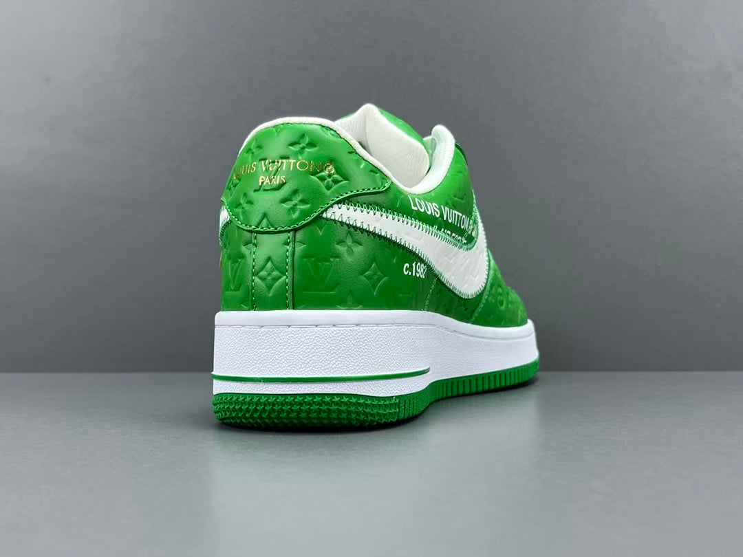 Green Luxury Style Low Top Sneakers