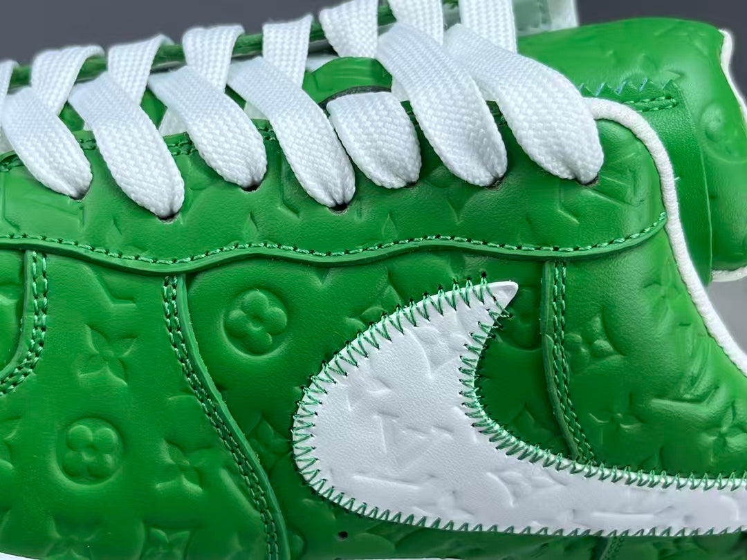 Green Luxury Style Low Top Sneakers
