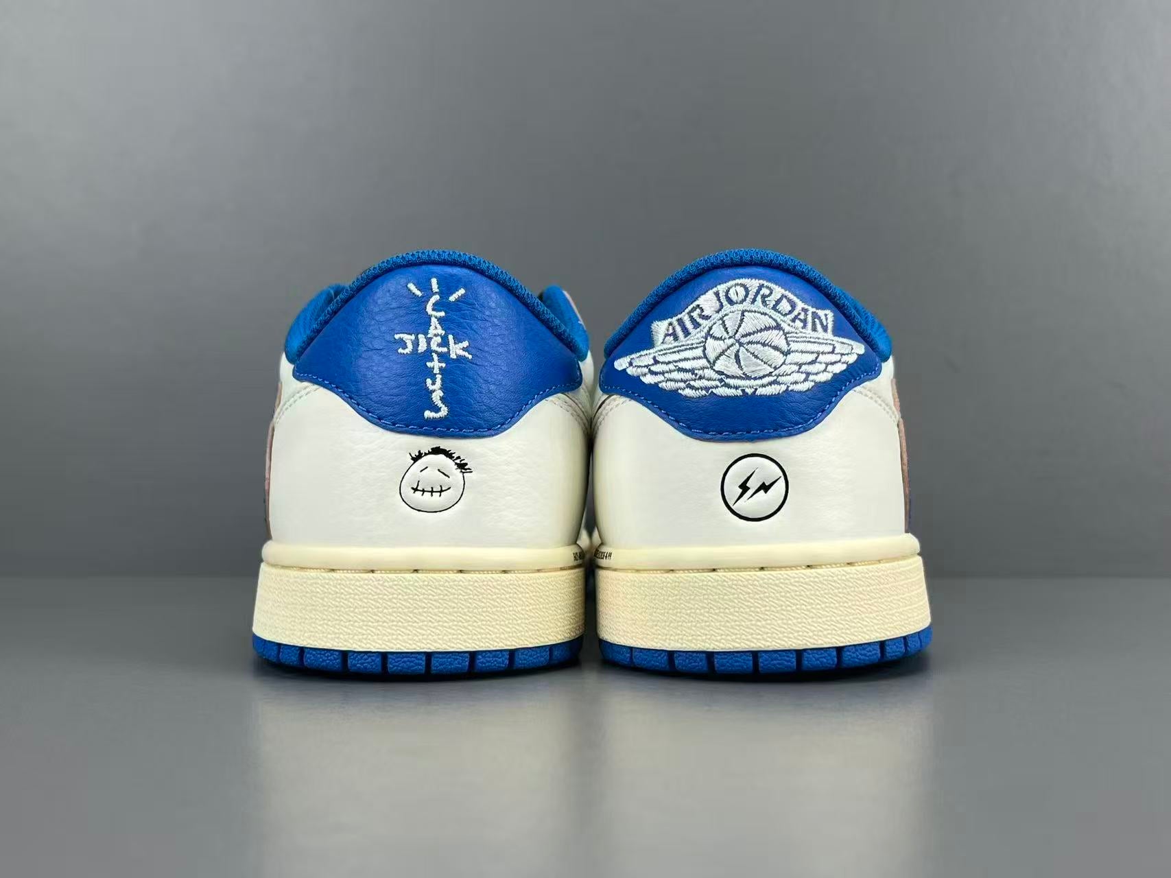 Vintage Blue Low Top Casual Sneakers | Premium Leather Style