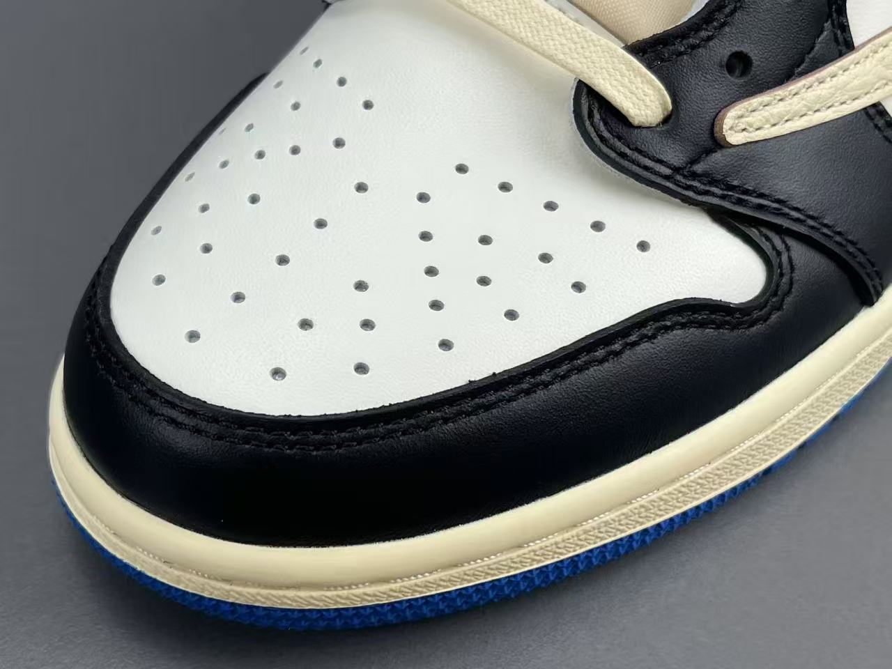 Vintage Low Top Leather Sneakers Blue White Casual Street Shoes