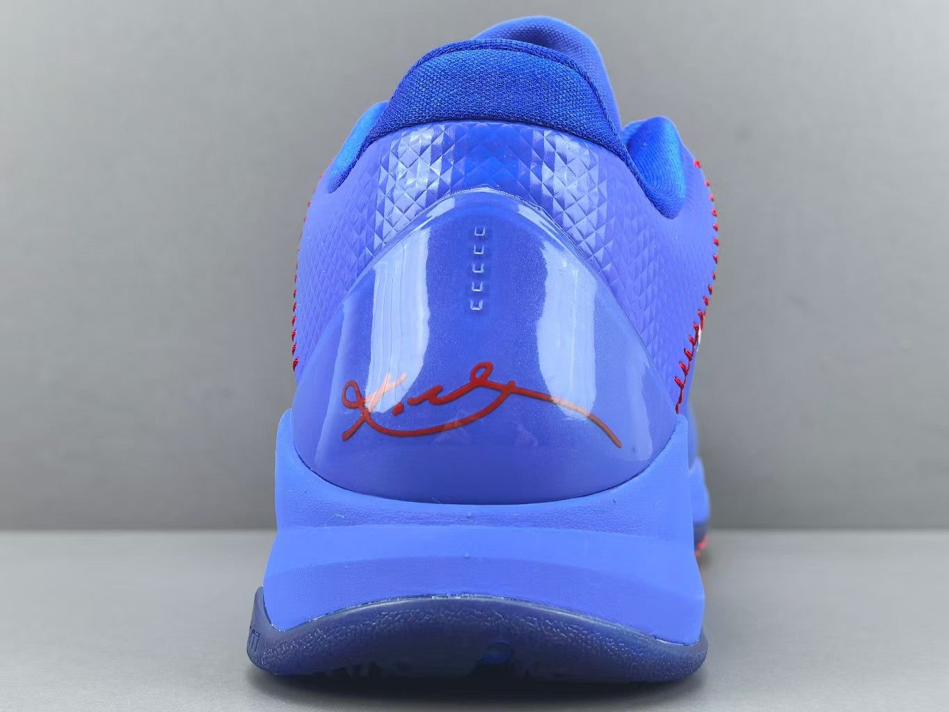 Blue Performance Basketball Shoes | Lightweight Court Sneakers