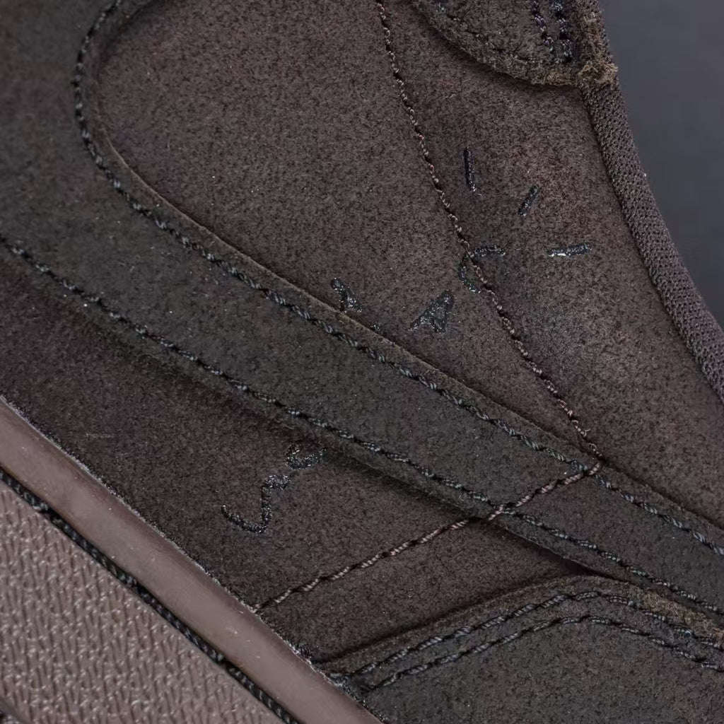 Vintage Black Low-Top Casual Sneakers | Streetwear Style Shoes