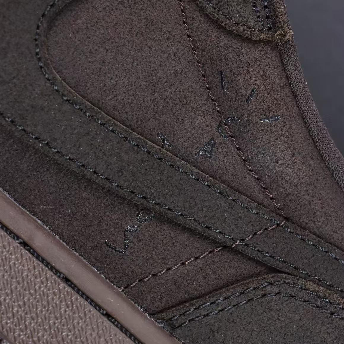 Vintage Black Low-Top Casual Sneakers | Streetwear Style Shoes