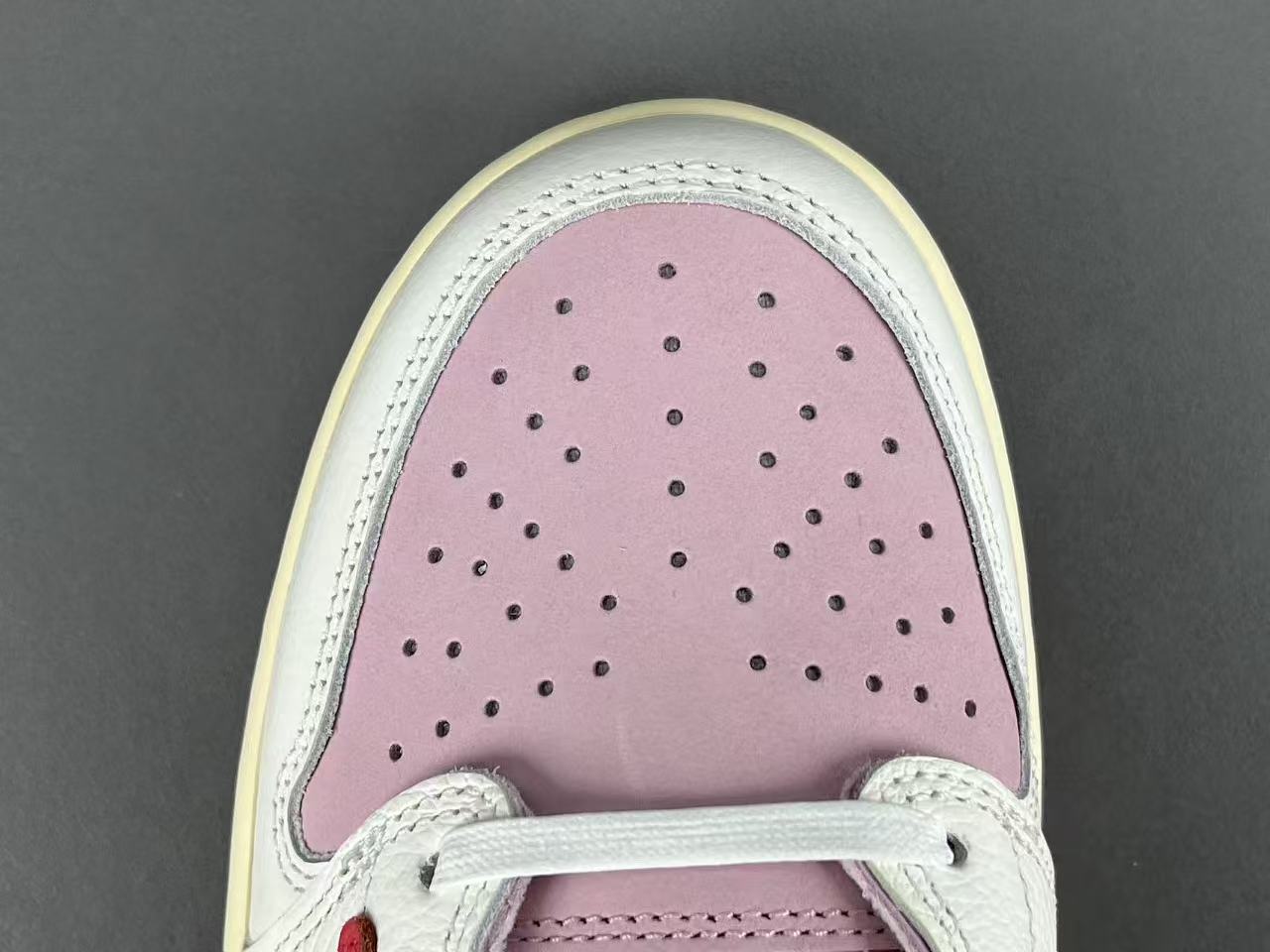 Vintage Pink Low-Top Casual Sneakers