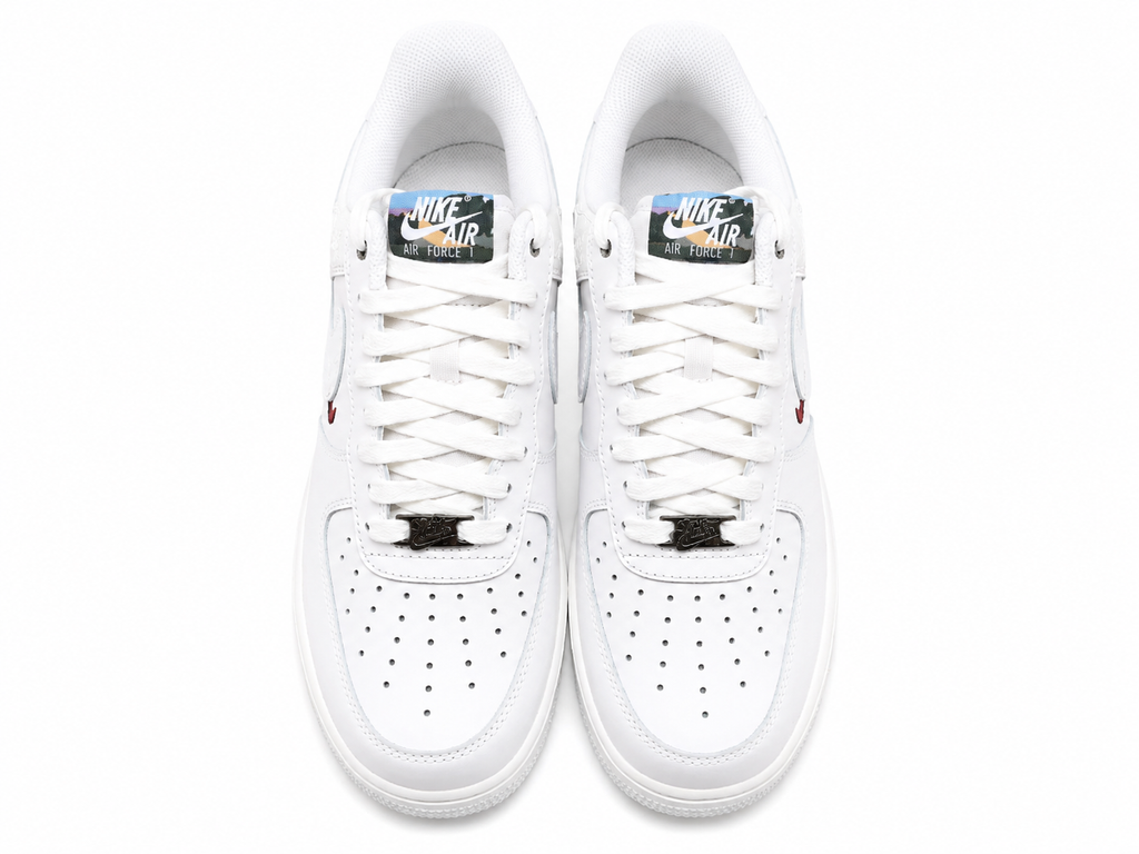 Vintage White Embroidered Low-Top Casual Sneakers