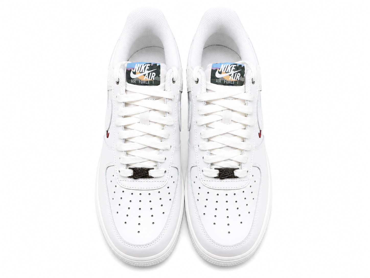 Vintage White Embroidered Low-Top Casual Sneakers