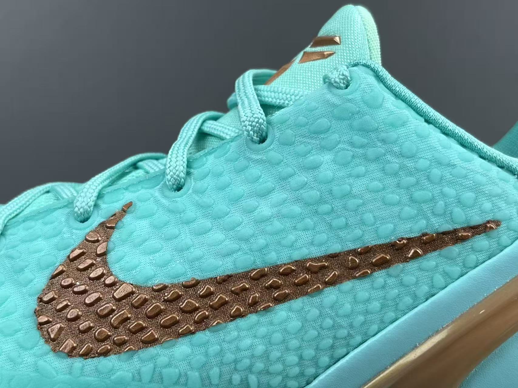 Aqua Elite Low-Top Basketball Shoes | Lightweight Court Performance Sneakers