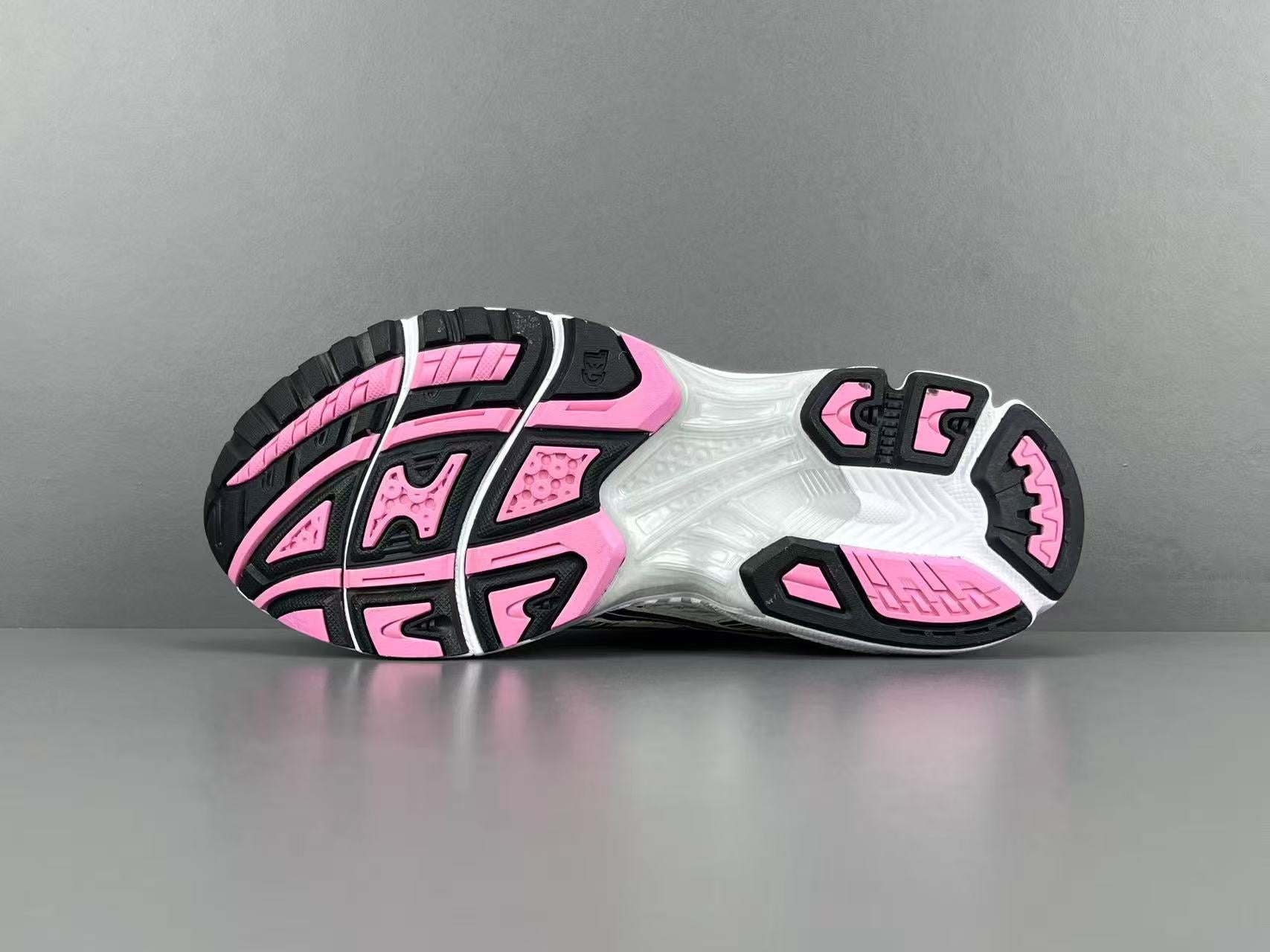 Women's Silver Pink Retro Running Shoes | Breathable Mesh Sneakers