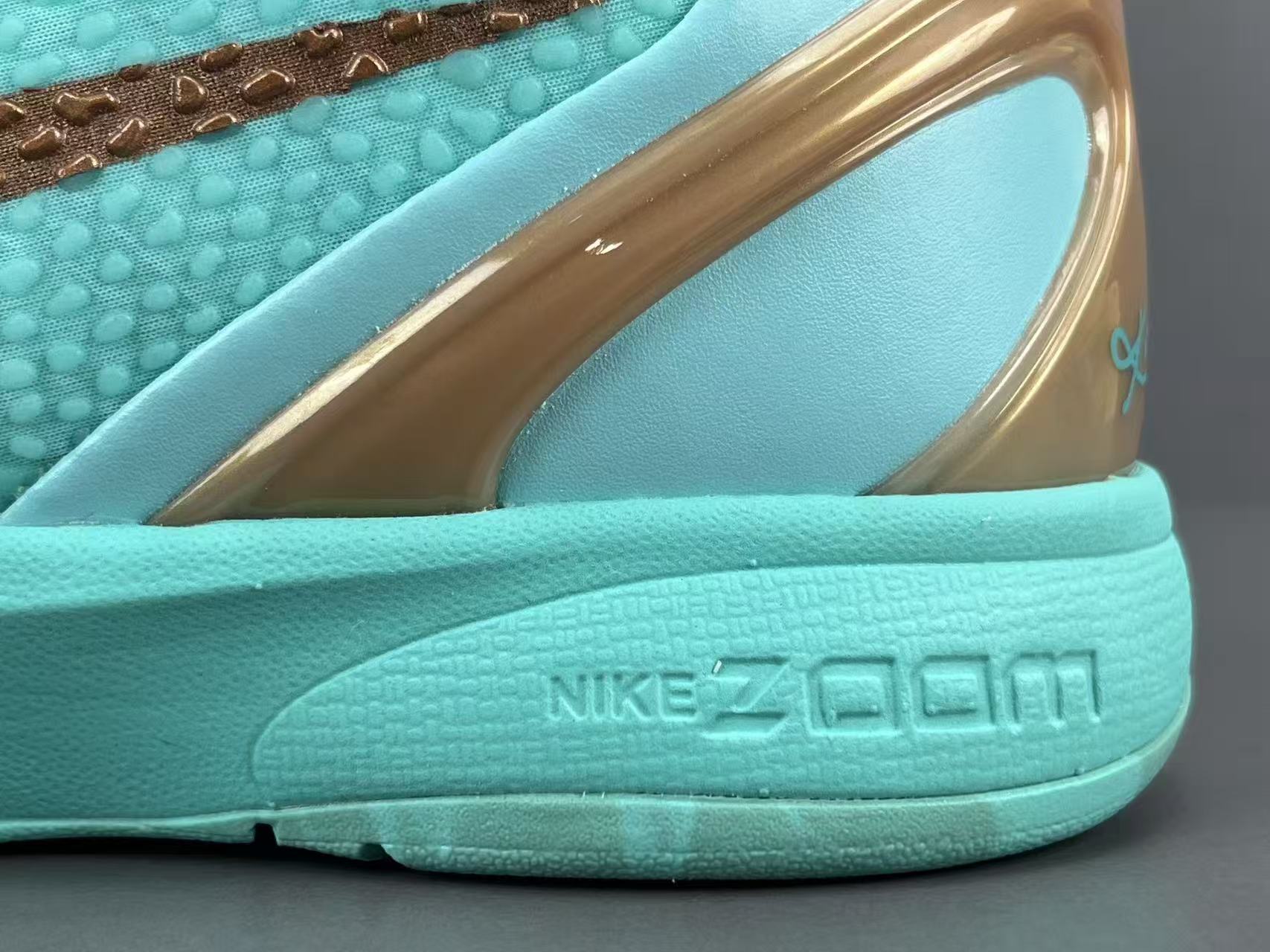 Aqua Elite Low-Top Basketball Shoes | Lightweight Court Performance Sneakers