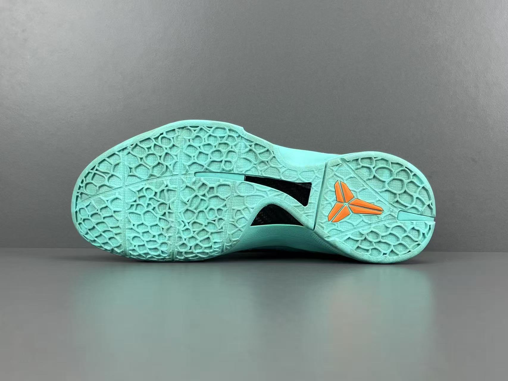 Aqua Elite Low-Top Basketball Shoes | Lightweight Court Performance Sneakers