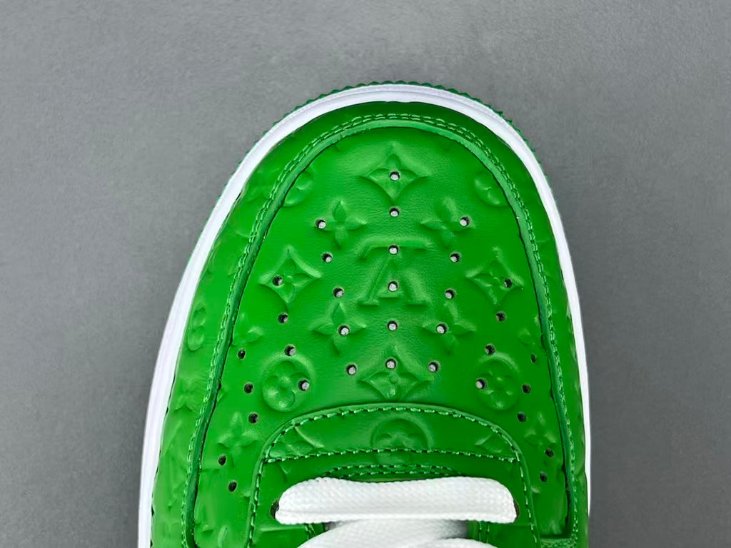 Green Luxury Style Low Top Sneakers