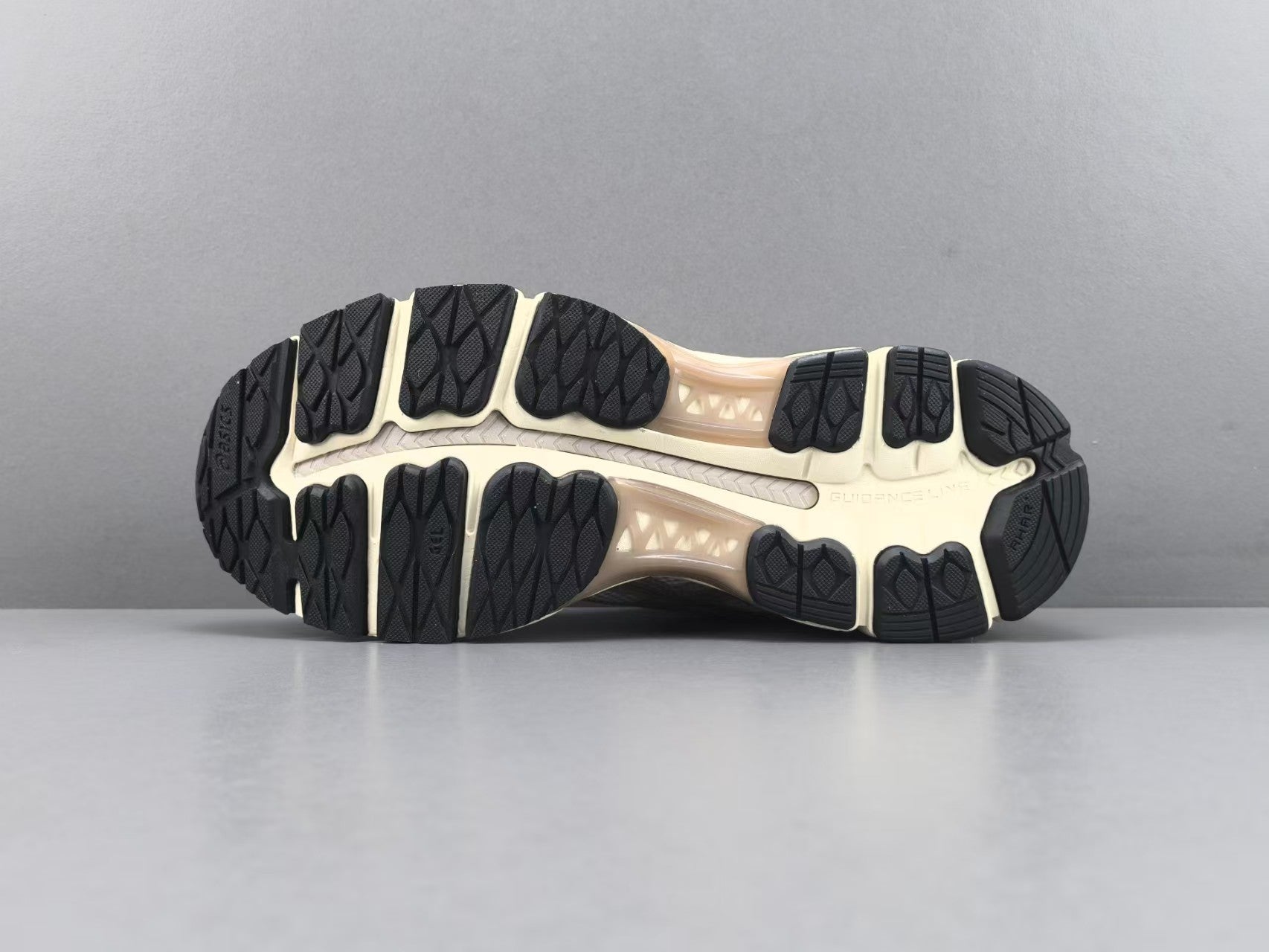 Retro Mesh Running Shoes – Cream Beige Edition