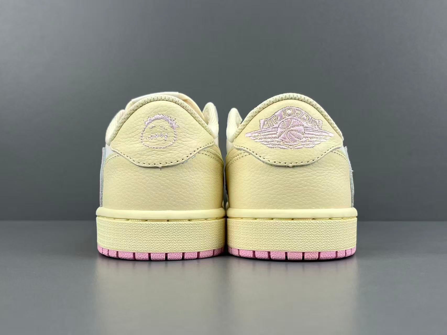 Cream Pink Low Top Casual Sneakers