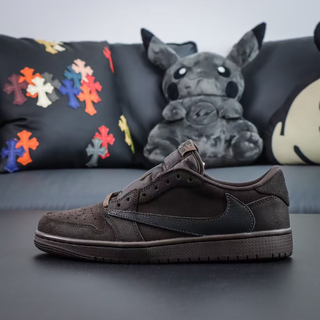 Vintage Black Low-Top Casual Sneakers | Streetwear Style Shoes