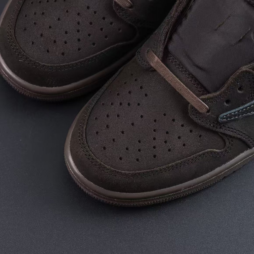 Vintage Black Low-Top Casual Sneakers | Streetwear Style Shoes