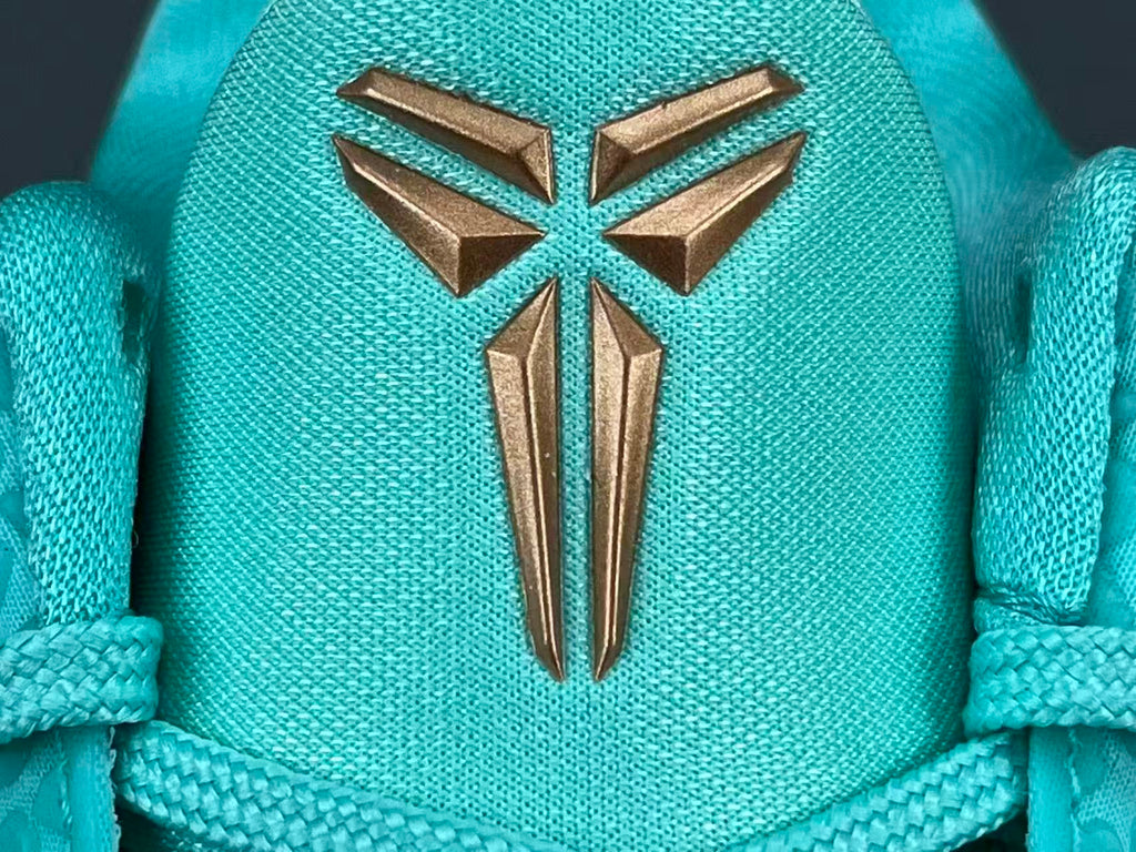 Aqua Elite Low-Top Basketball Shoes | Lightweight Court Performance Sneakers