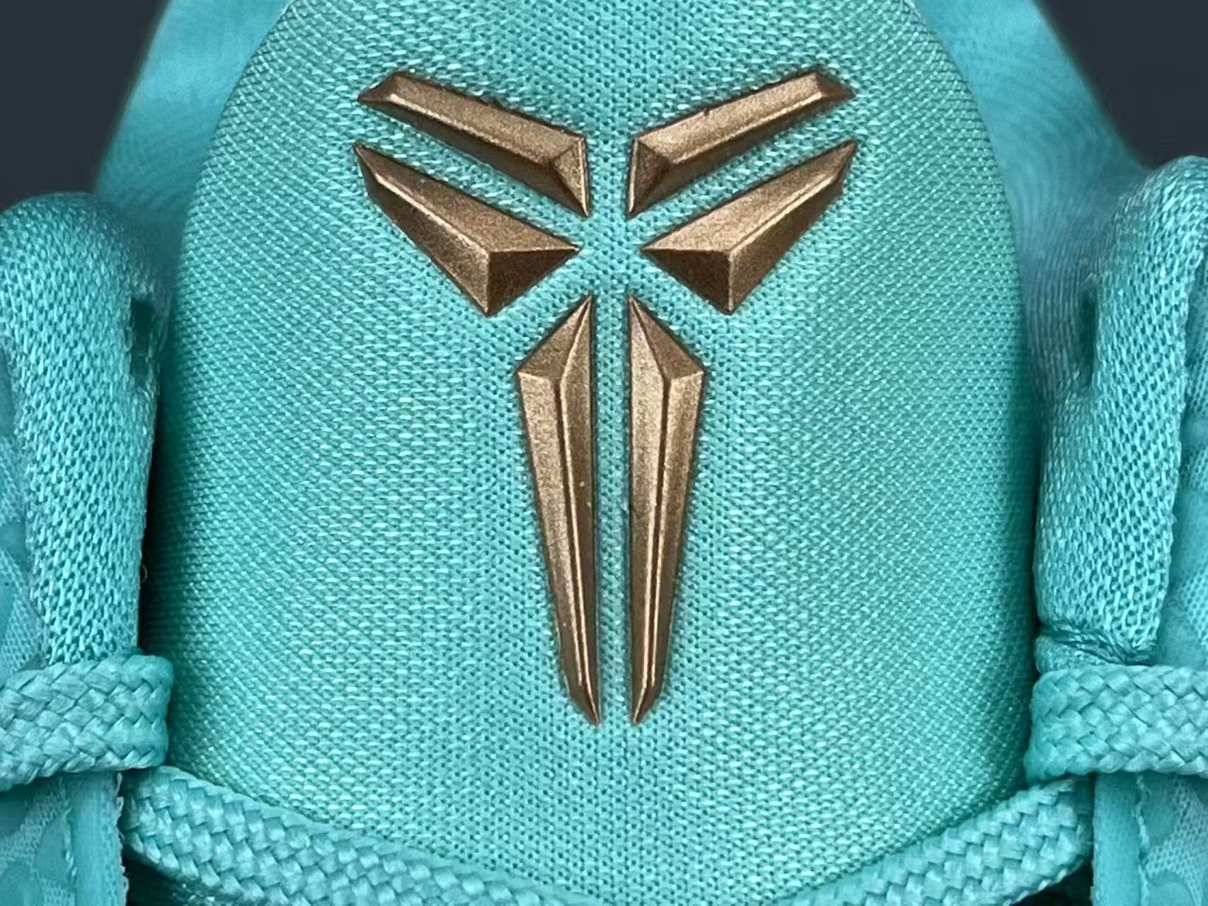 Aqua Elite Low-Top Basketball Shoes | Lightweight Court Performance Sneakers