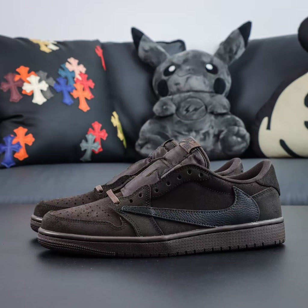 Vintage Black Low-Top Casual Sneakers | Streetwear Style Shoes
