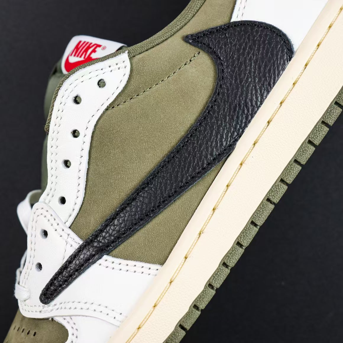 Vintage Olive Low-Top Casual Sneakers – Comfortable Everyday Streetwear Shoes