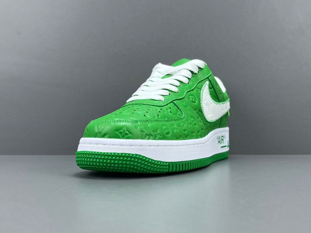Green Luxury Style Low Top Sneakers