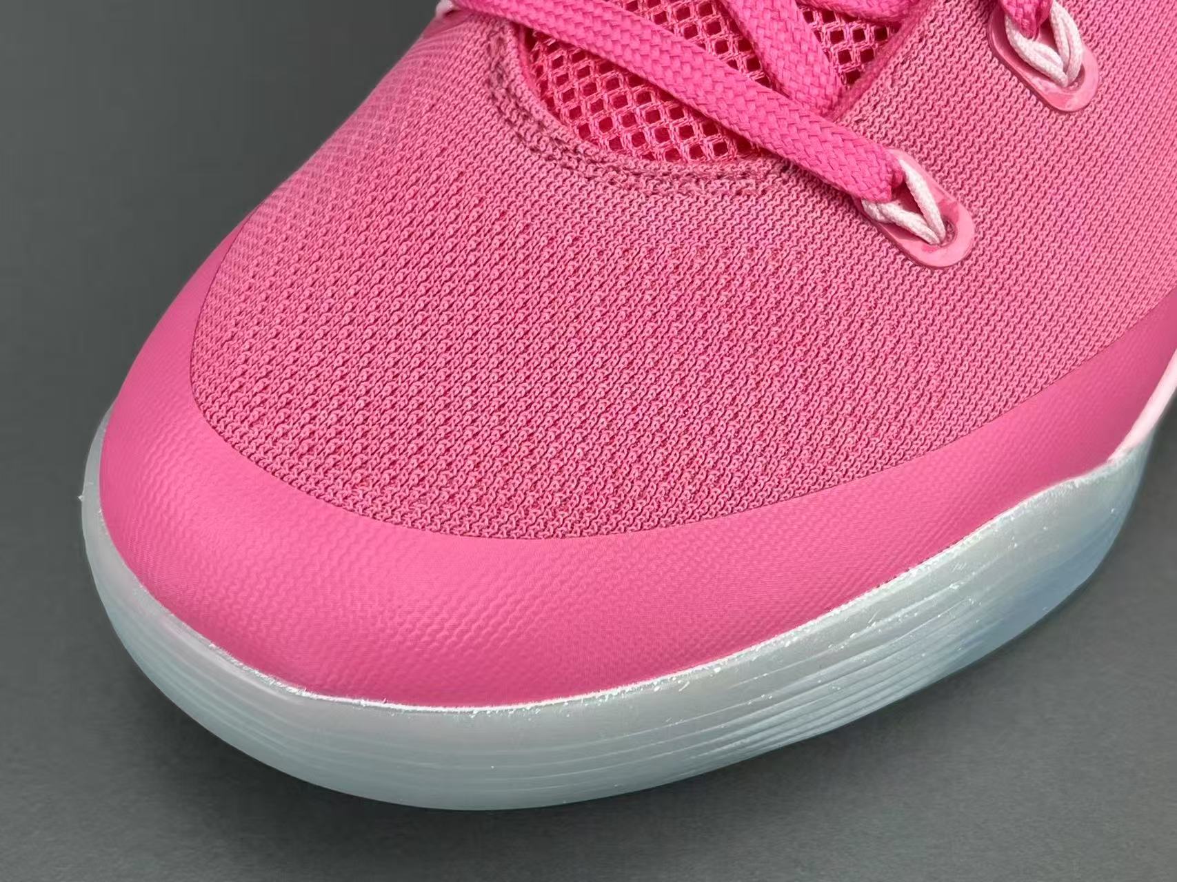 Pink Low-Top Basketball Shoes – Lightweight Court Sneakers