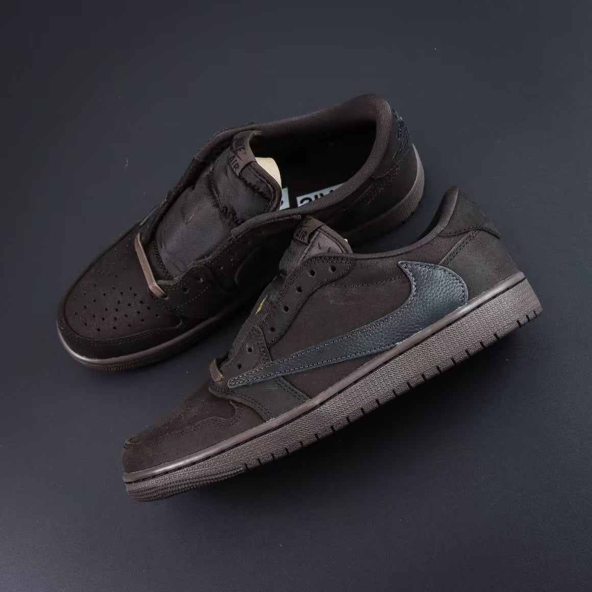 Vintage Black Low-Top Casual Sneakers | Streetwear Style Shoes