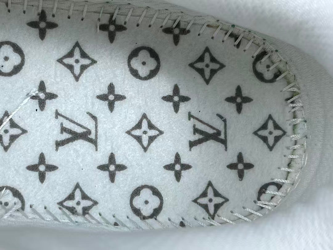 Green Luxury Style Low Top Sneakers