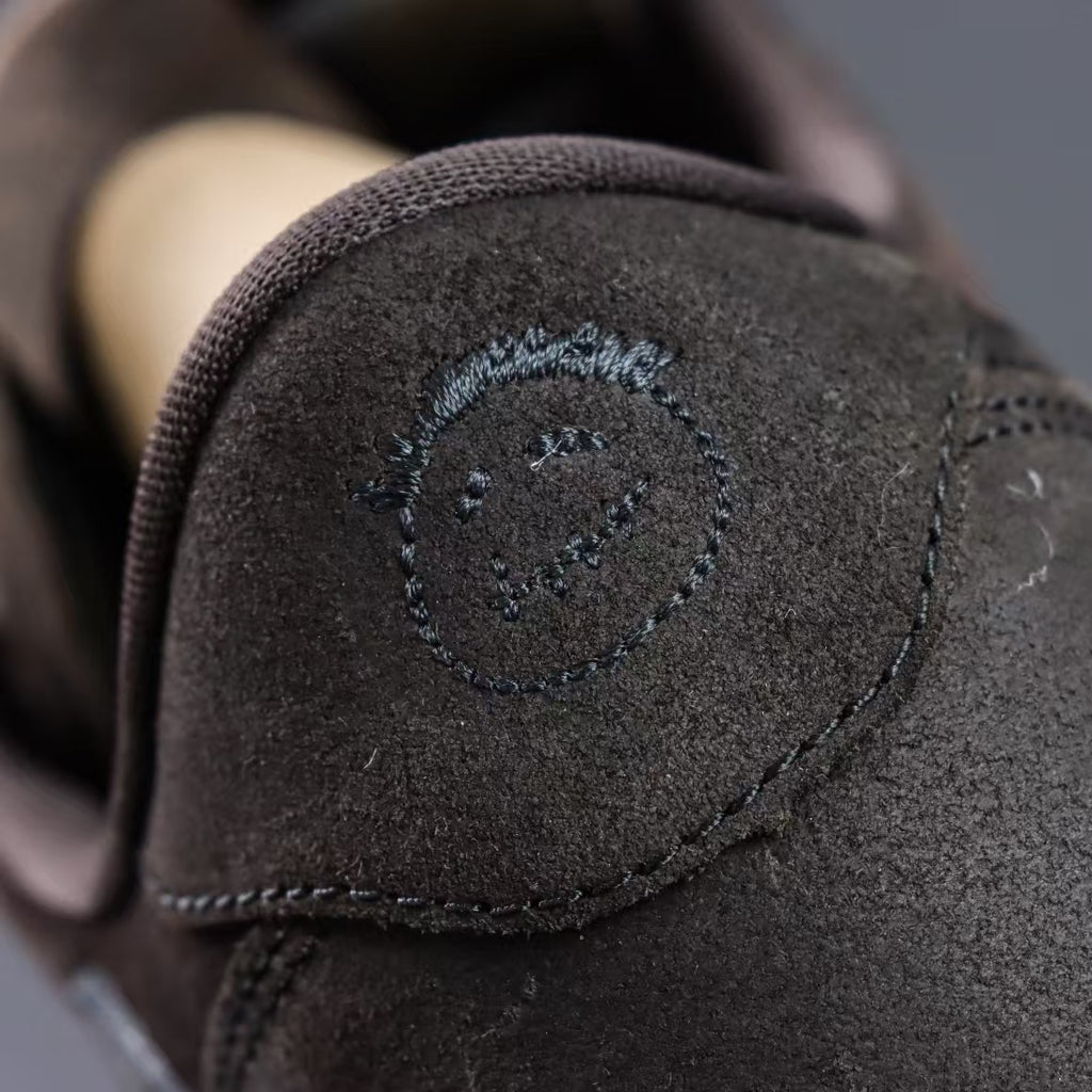 Vintage Black Low-Top Casual Sneakers | Streetwear Style Shoes