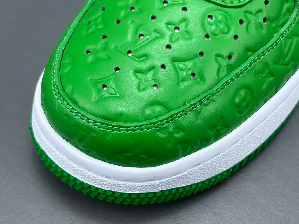 Green Luxury Style Low Top Sneakers